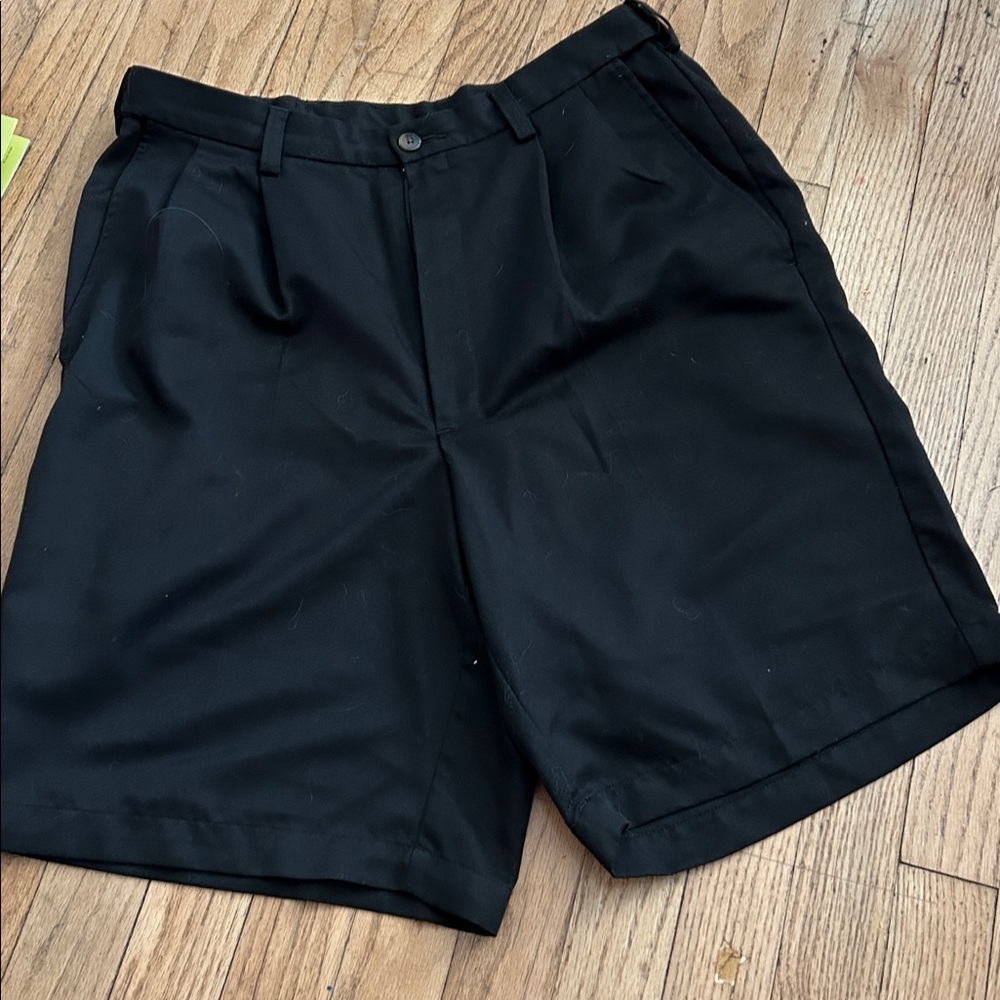 Haggar Mens black golf shorts.